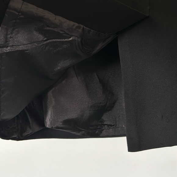 New Sandra Darren black cap sleeve lined dress with faux crystal design size 10 - Picture 9 of 9